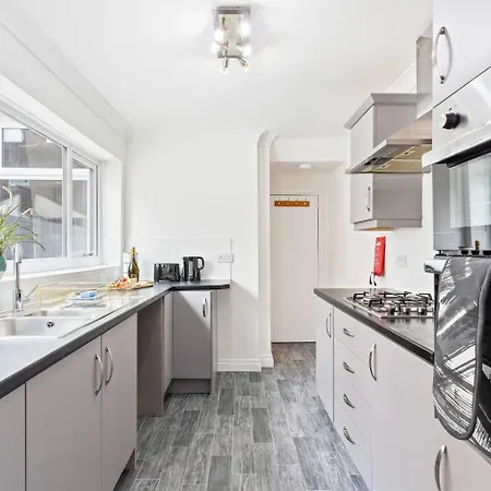 Penzion #3 - Location - Private Ensuite, Smart Tv, Fast Wifi By Yoko 4*